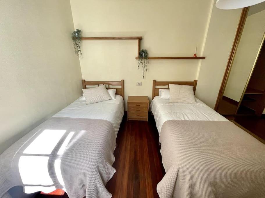 Agradable Apartamento Centrico En Cangas Ngoại thất bức ảnh