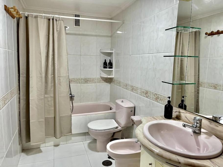 Agradable Apartamento Centrico En Cangas Ngoại thất bức ảnh