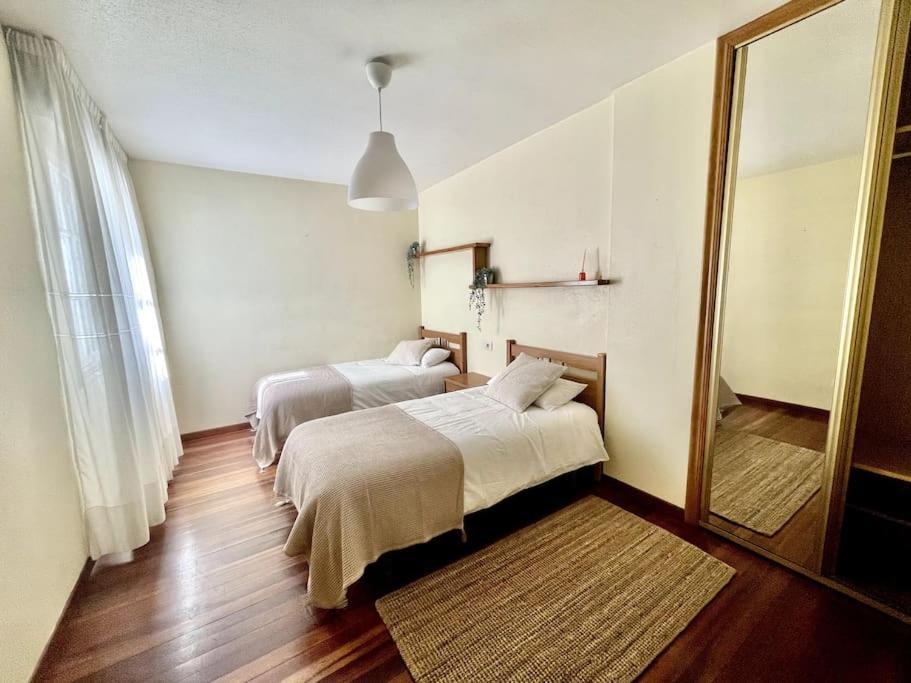Agradable Apartamento Centrico En Cangas Ngoại thất bức ảnh